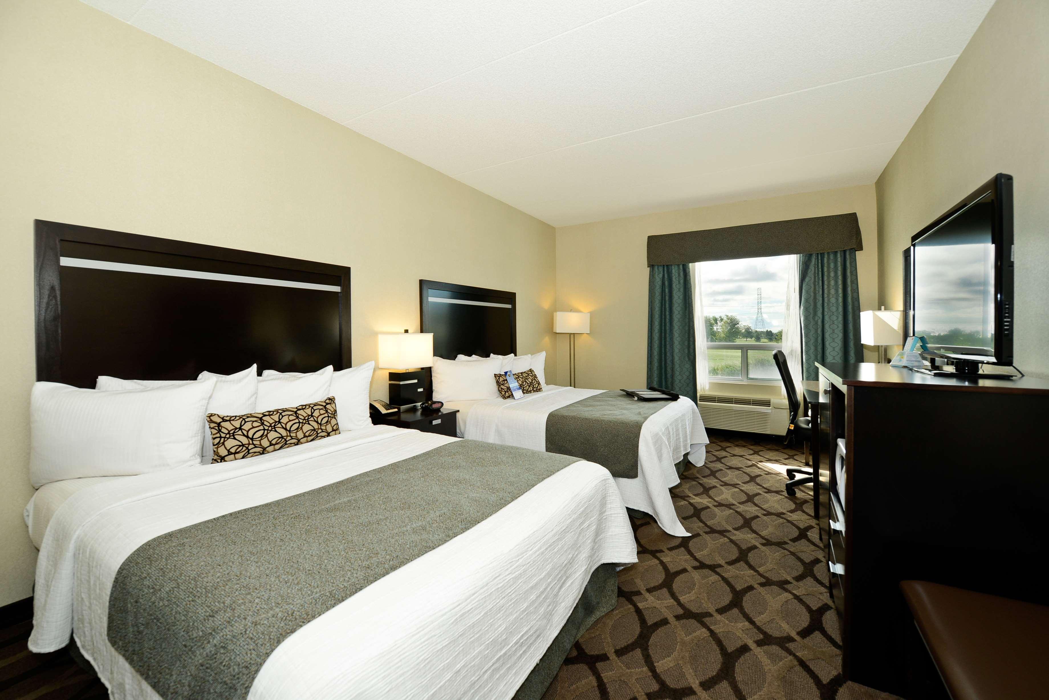 Best Western Plus Travel Hotel Toronto Airport Exterior photo