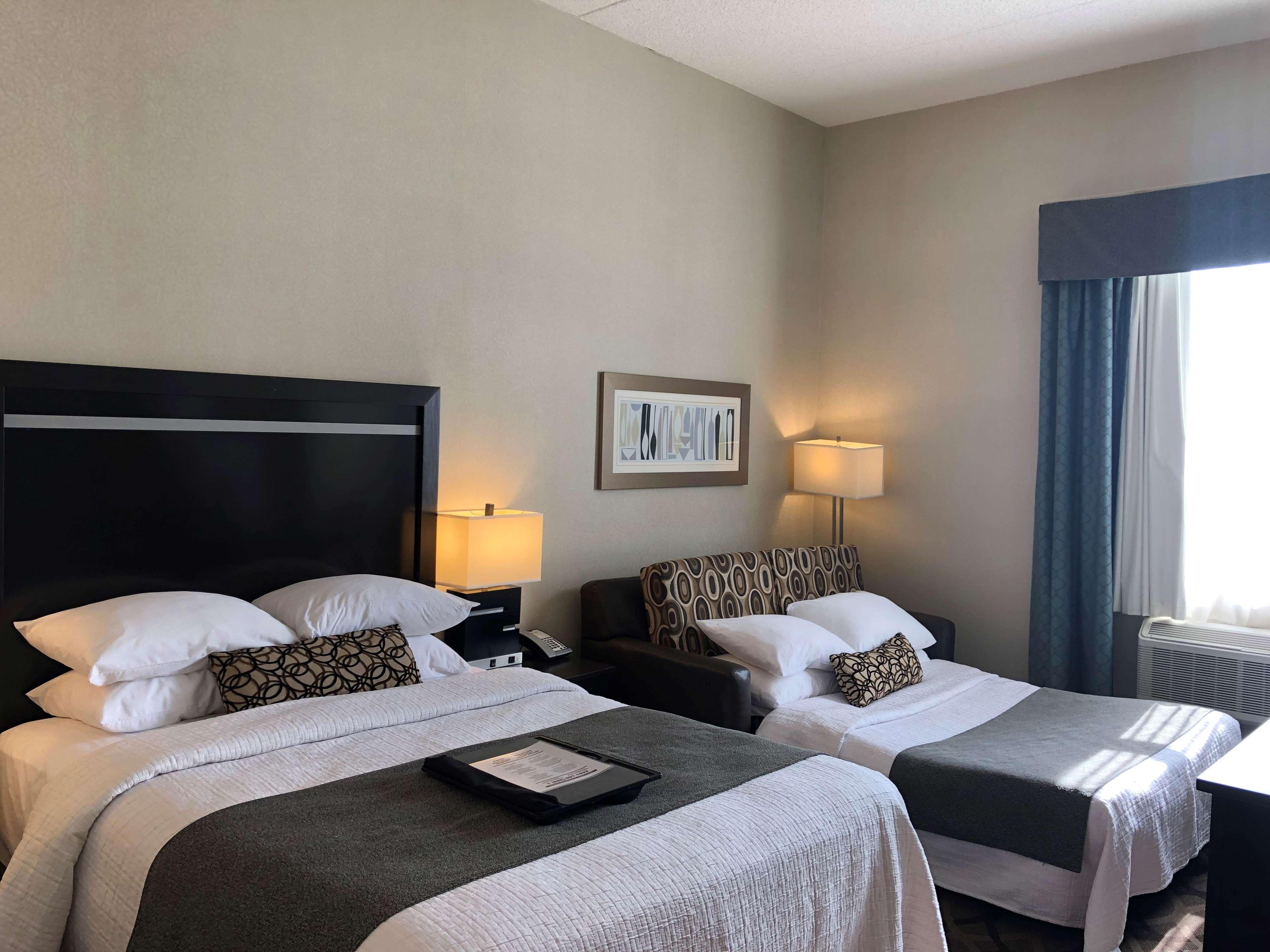 Best Western Plus Travel Hotel Toronto Airport Exterior photo