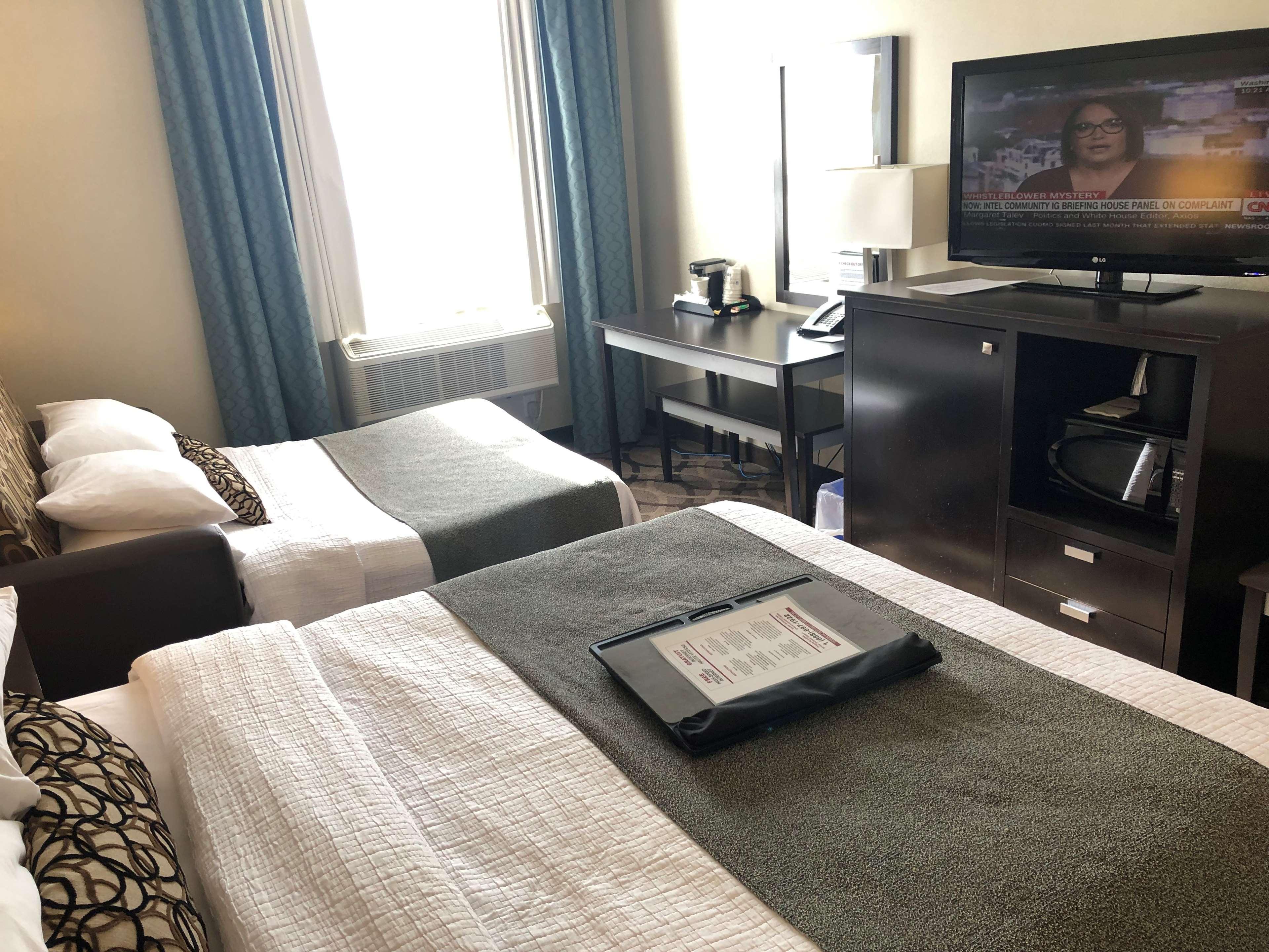Best Western Plus Travel Hotel Toronto Airport Exterior photo