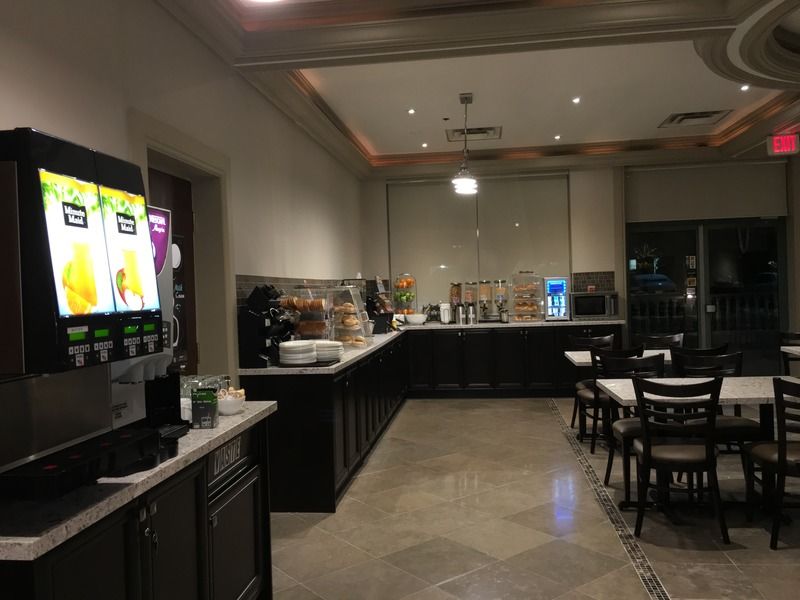 Best Western Plus Travel Hotel Toronto Airport Exterior photo