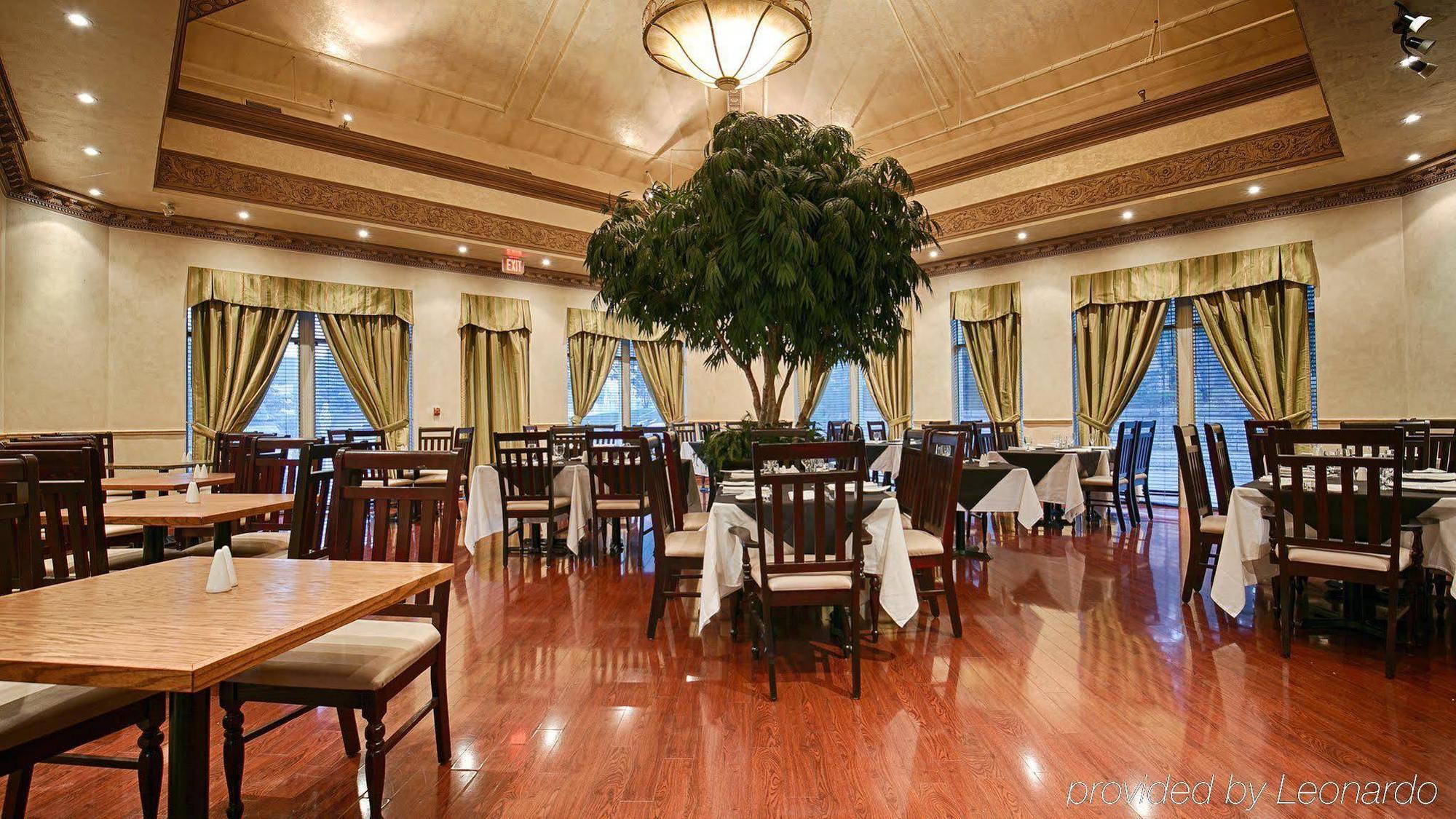 Best Western Plus Travel Hotel Toronto Airport Exterior photo