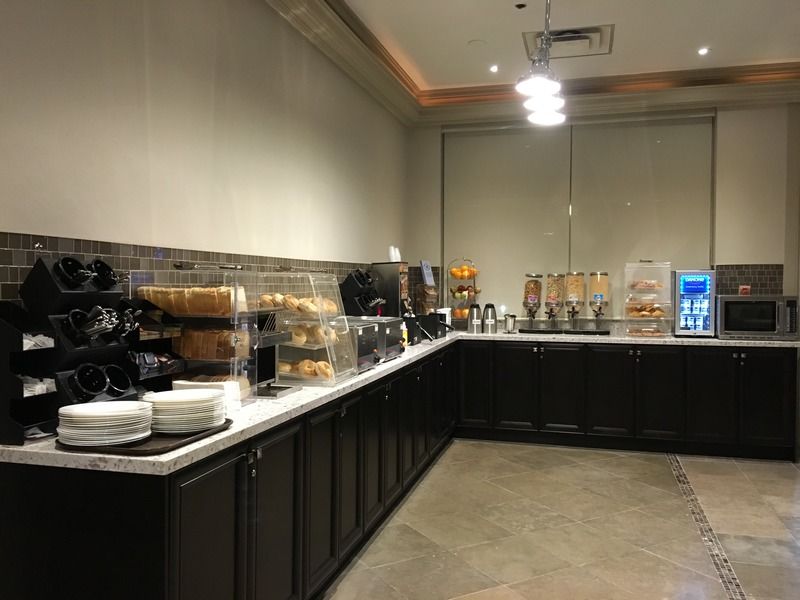 Best Western Plus Travel Hotel Toronto Airport Exterior photo