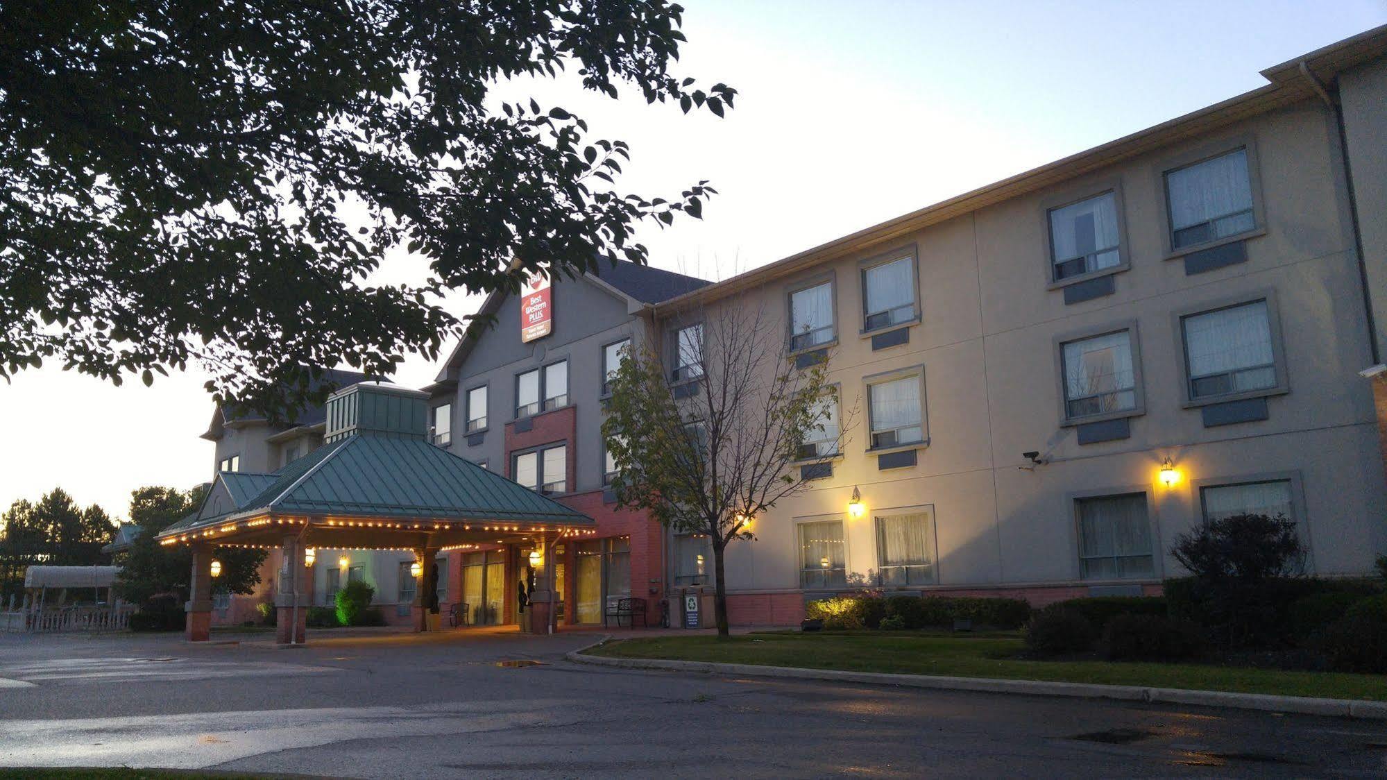 Best Western Plus Travel Hotel Toronto Airport Exterior photo