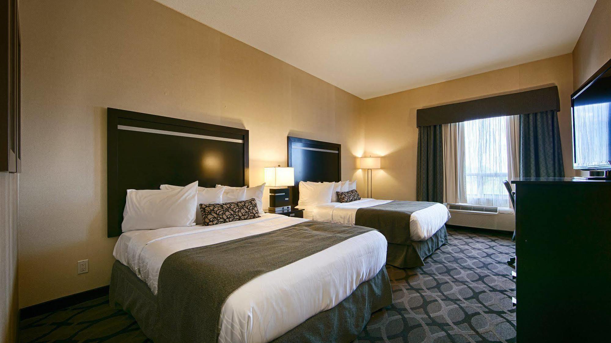 Best Western Plus Travel Hotel Toronto Airport Exterior photo