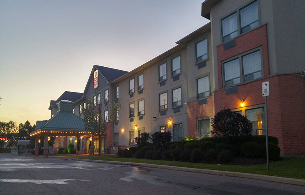 Best Western Plus Travel Hotel Toronto Airport Exterior photo